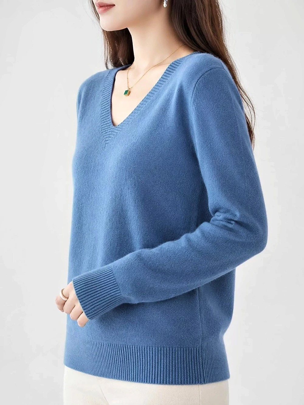 Soft Weekend V-Neck Sweater Blue